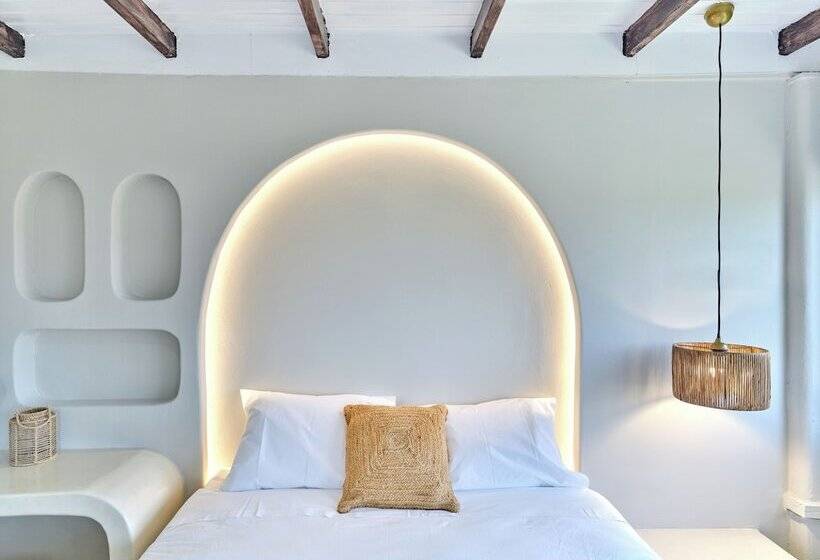 فندق Paridian Living