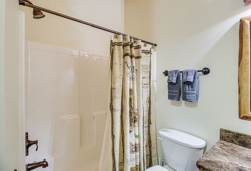 North Georgia Mountains Cabin W/ Beach Access