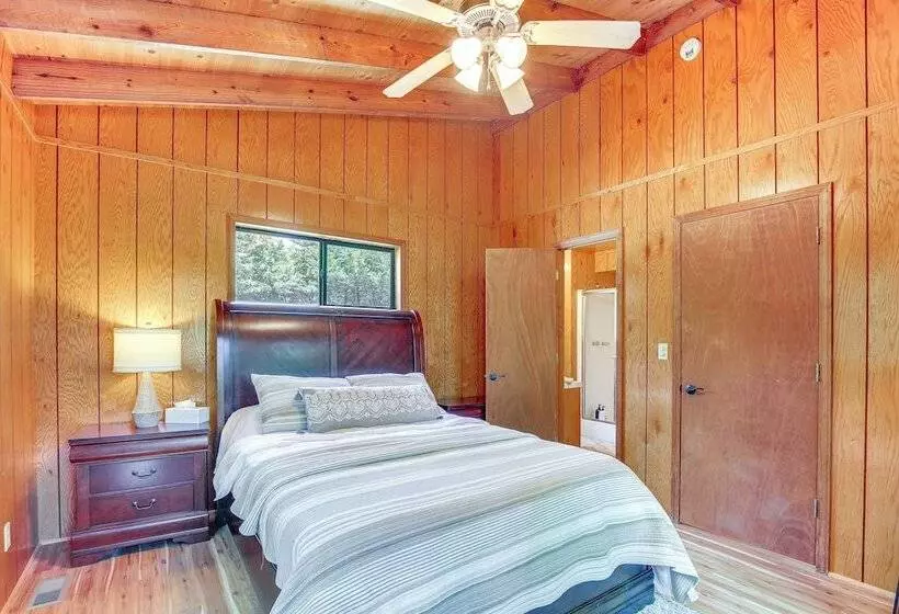 Lakefront Innsbrook Chalet W/ Resort Access!