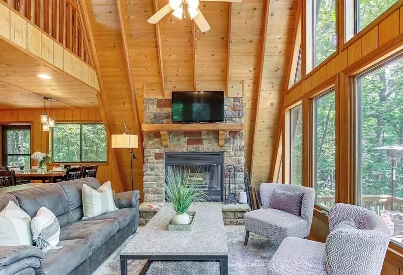 Lakefront Innsbrook Chalet W/ Resort Access!