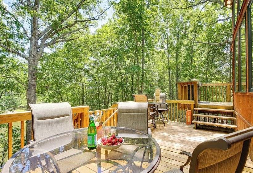 Lakefront Innsbrook Chalet W/ Resort Access!