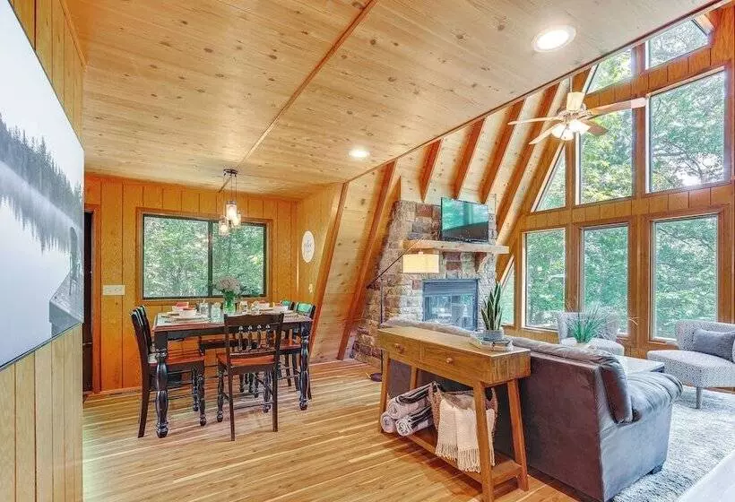 Lakefront Innsbrook Chalet W/ Resort Access!