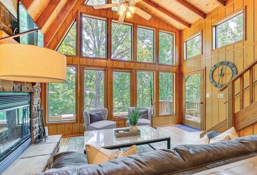 Lakefront Innsbrook Chalet W/ Resort Access!