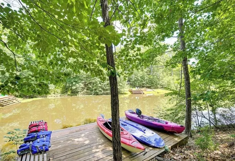 Lakefront Innsbrook Chalet W/ Resort Access!