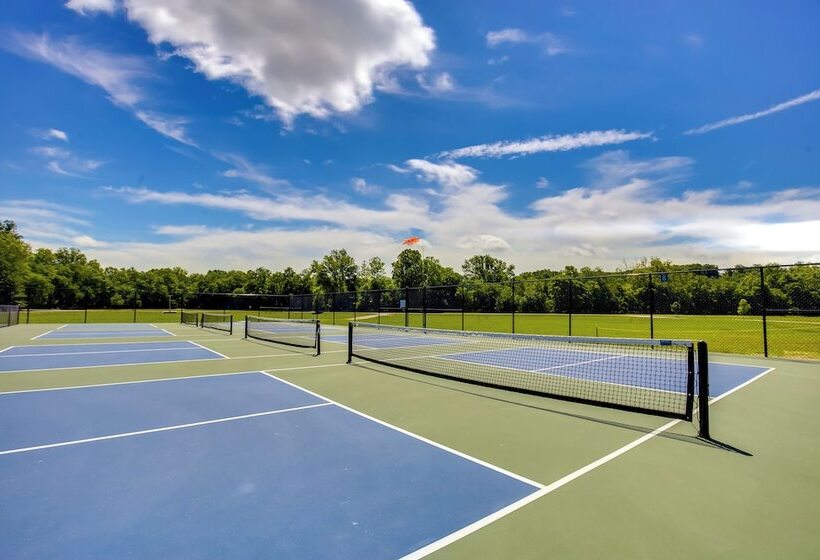 Lakefront Innsbrook Chalet W/ Resort Access!