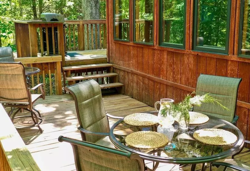 Lakefront Innsbrook Chalet W/ Resort Access!