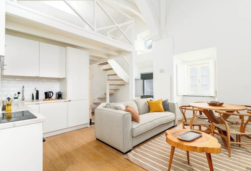 Limehome Evora Largo Dos Penedos