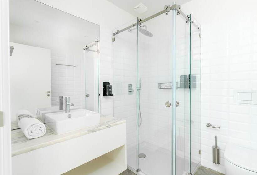 Limehome Evora Largo Dos Penedos