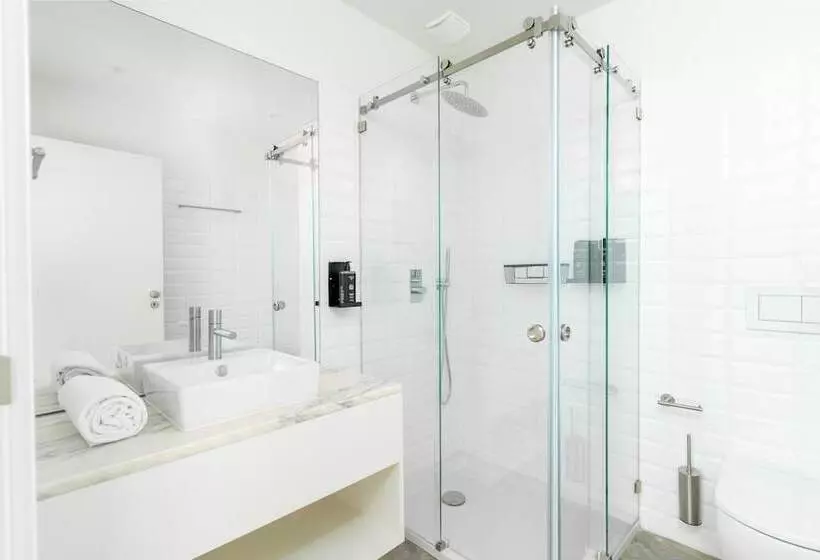 Limehome Evora Largo Dos Penedos