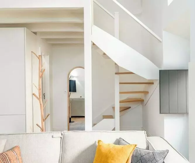 Limehome Evora Largo Dos Penedos