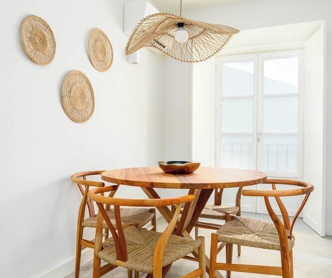 Limehome Evora Largo Dos Penedos