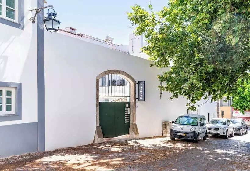 Limehome Evora Largo Dos Penedos