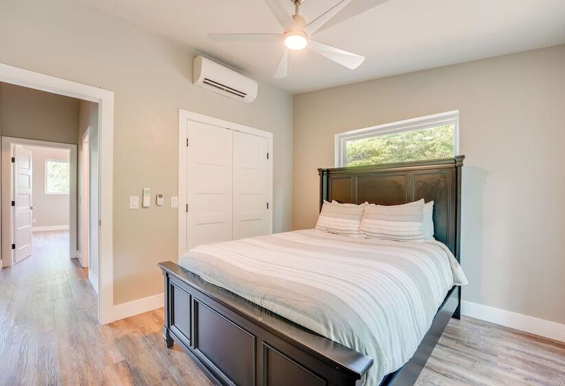 Modern Table Rock Lake Retreat W/ Deck & Views!