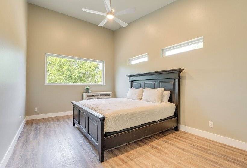 Modern Table Rock Lake Retreat W/ Deck & Views!