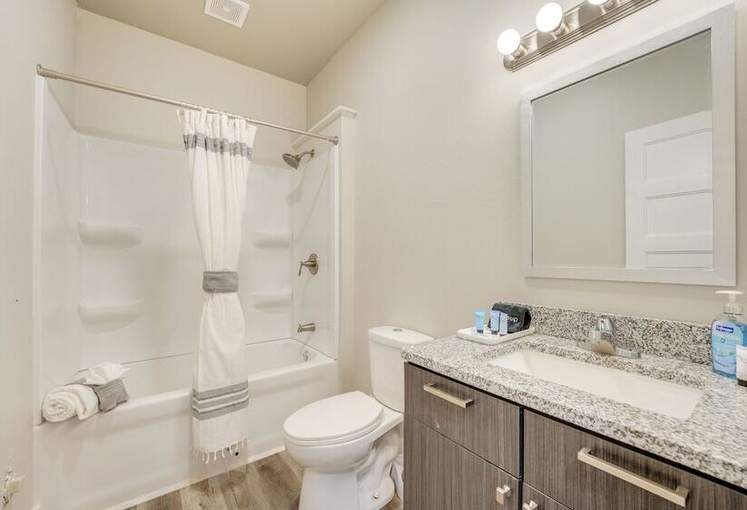 Modern Table Rock Lake Retreat W/ Deck & Views!