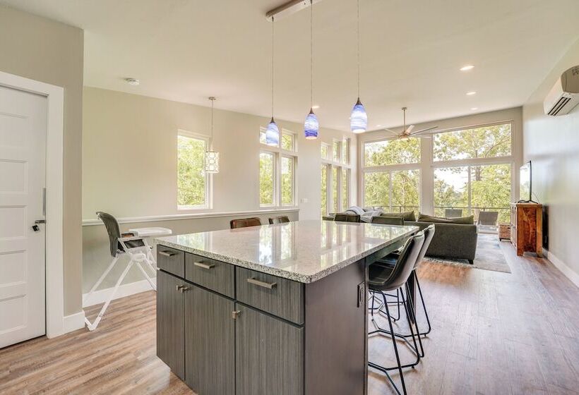 Modern Table Rock Lake Retreat W/ Deck & Views!