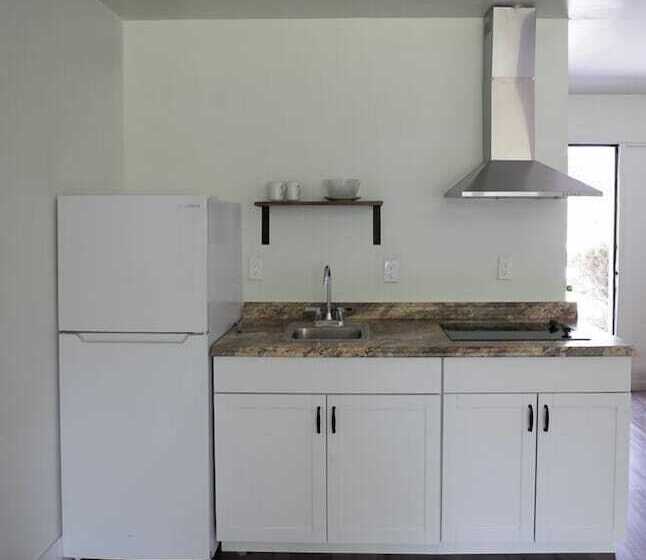 فندق على الطريق The Lagrange Inn & Extended Stay