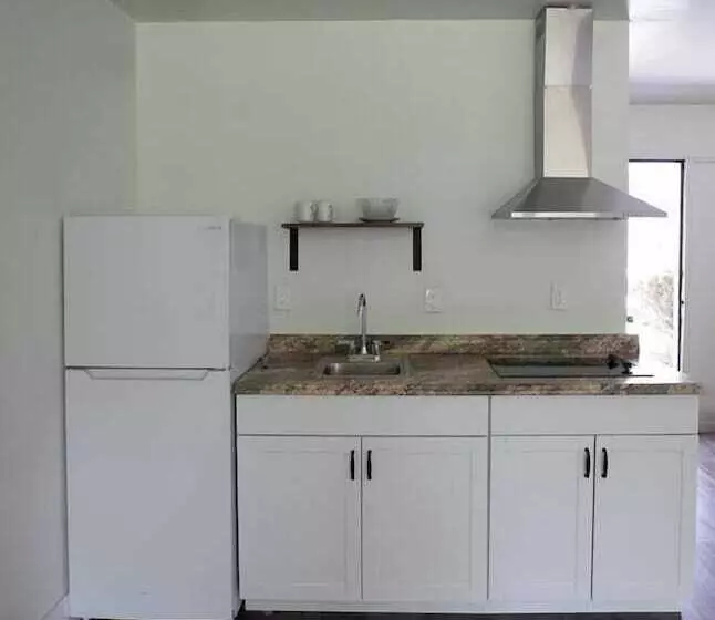 Motelli The Lagrange Inn & Extended Stay