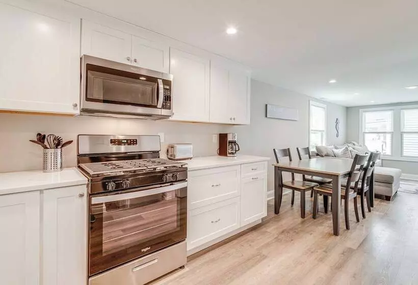 Newly Built North Wildwood Cottage, Walk To Beach!