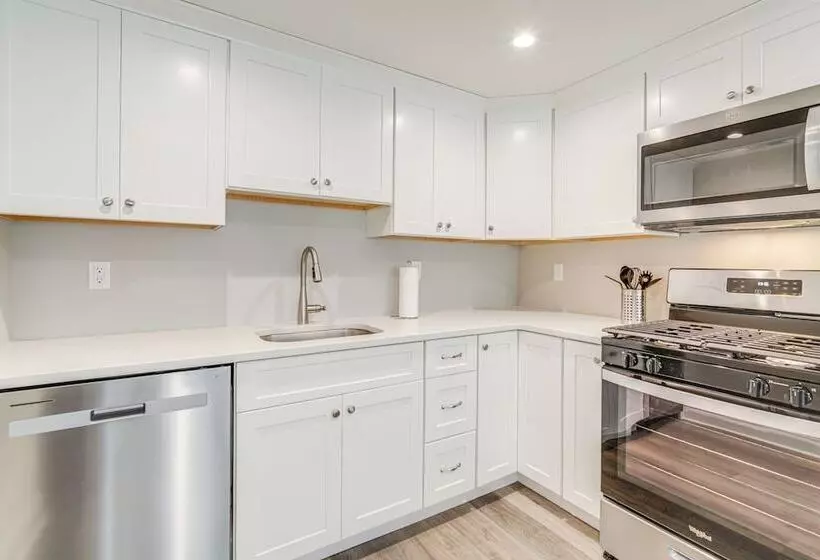 Newly Built North Wildwood Cottage, Walk To Beach!