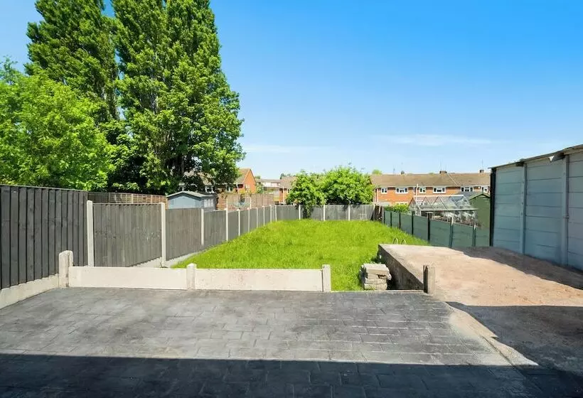 اقامتگاه Family/contractors 3 Bed House/parking/sleeps 7