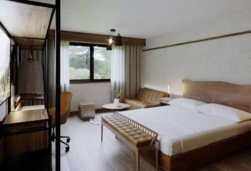 Sanctity Hotel Rancho Cucamonga, Tapestry Collection Hilton