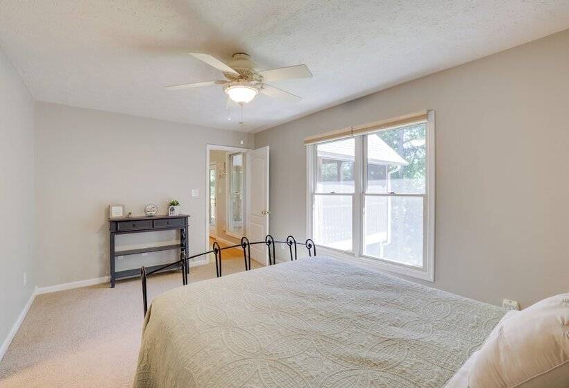 Smith Mountain Lake Home W/ Private Hot Tub & Dock