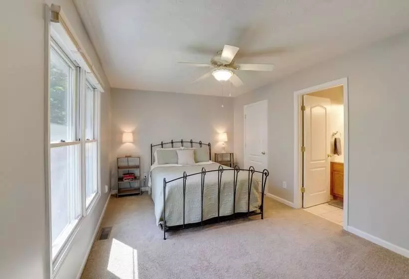 Smith Mountain Lake Home W/ Private Hot Tub & Dock