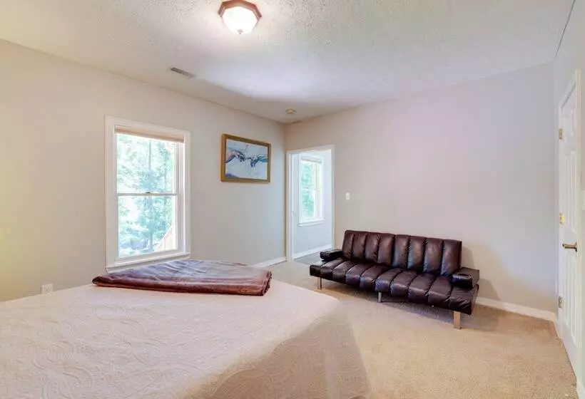 Smith Mountain Lake Home W/ Private Hot Tub & Dock