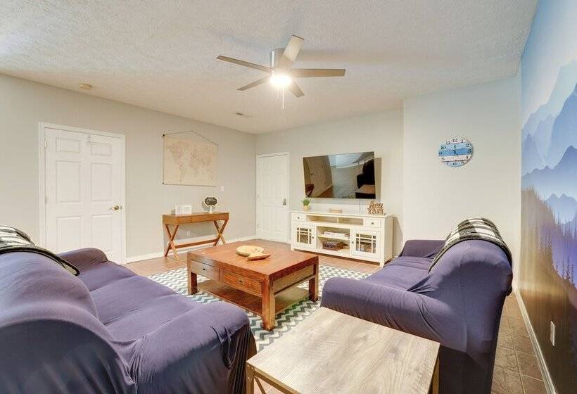 Smith Mountain Lake Home W/ Private Hot Tub & Dock