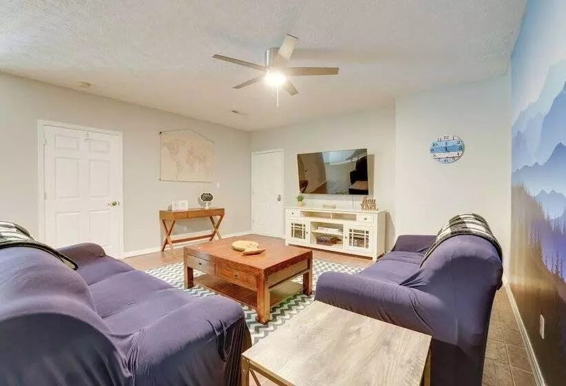 Smith Mountain Lake Home W/ Private Hot Tub & Dock