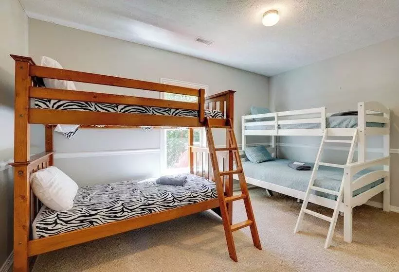 Smith Mountain Lake Home W/ Private Hot Tub & Dock