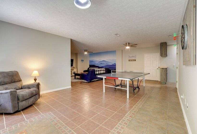 Smith Mountain Lake Home W/ Private Hot Tub & Dock