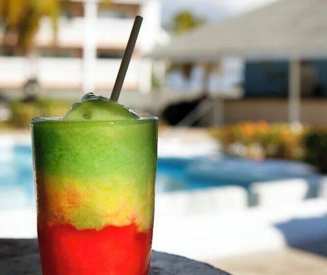 The Signature Level At Grand Palladium Lady Hamilton Resort & Spa  All Inclusive