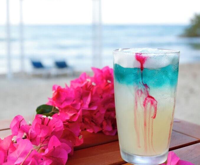 The Signature Level At Grand Palladium Lady Hamilton Resort & Spa  All Inclusive