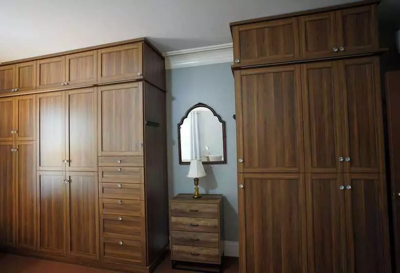 The Underwood Hale House