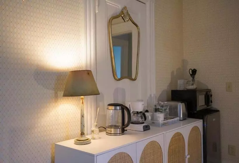 The Underwood Hale House