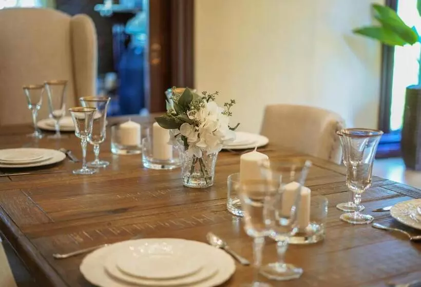 The Underwood Hale House