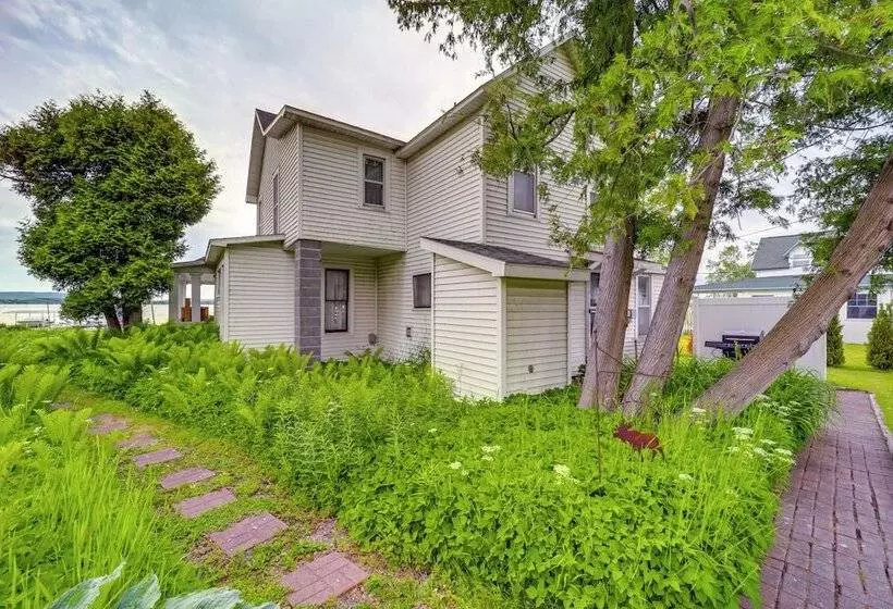 Waterfront Alanson Cottage W/ Dock & Lake Access!
