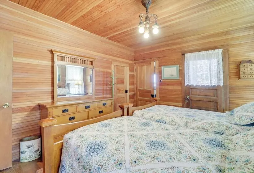 Waterfront Alanson Cottage W/ Dock & Lake Access!