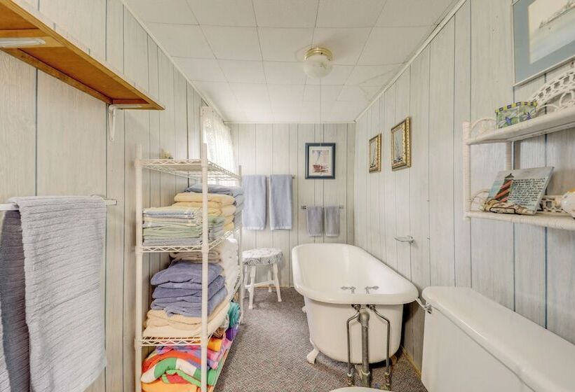 Waterfront Alanson Cottage W/ Dock & Lake Access!