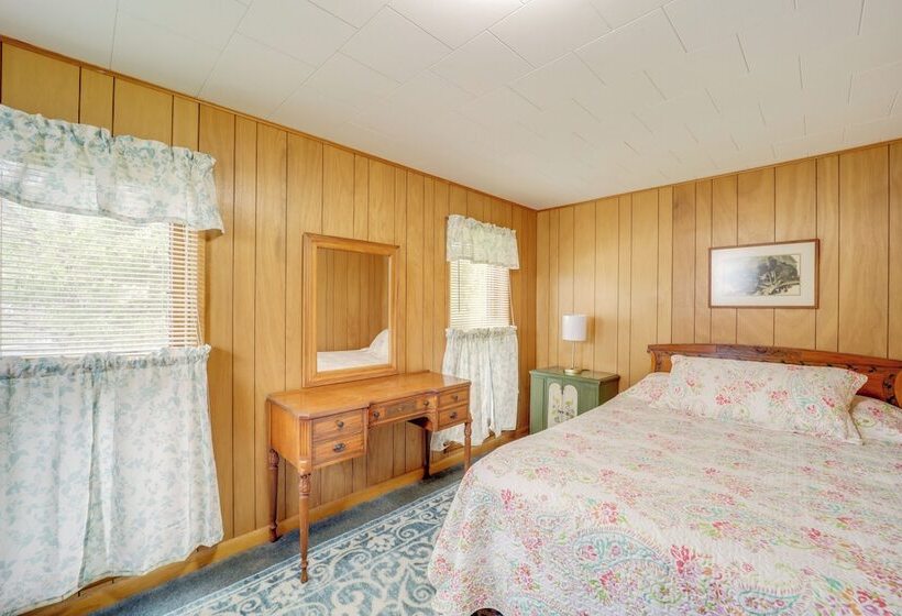 Waterfront Alanson Cottage W/ Dock & Lake Access!