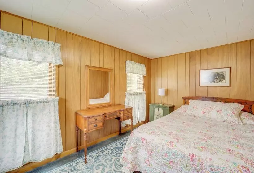 Waterfront Alanson Cottage W/ Dock & Lake Access!