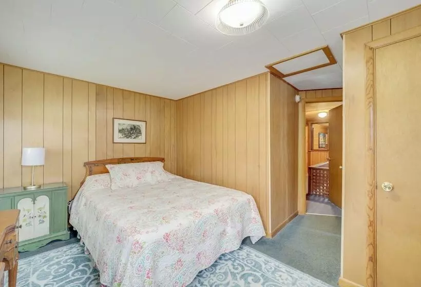 Waterfront Alanson Cottage W/ Dock & Lake Access!