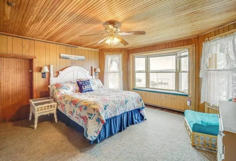 Waterfront Alanson Cottage W/ Dock & Lake Access!