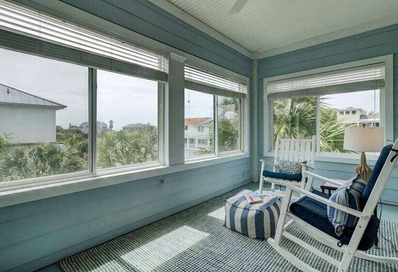 3800 Cameron Boulevard Avantstay Pool, Ocean Views, Deck