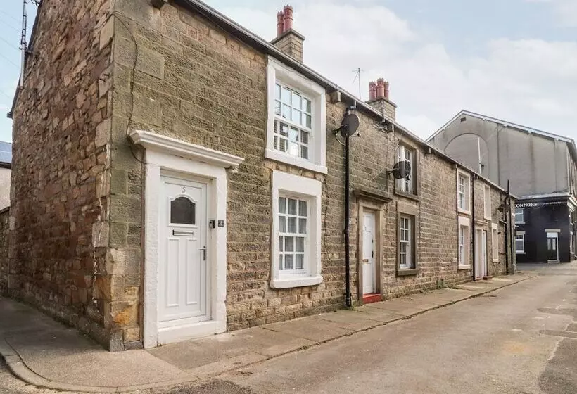Bay Cottage No 5