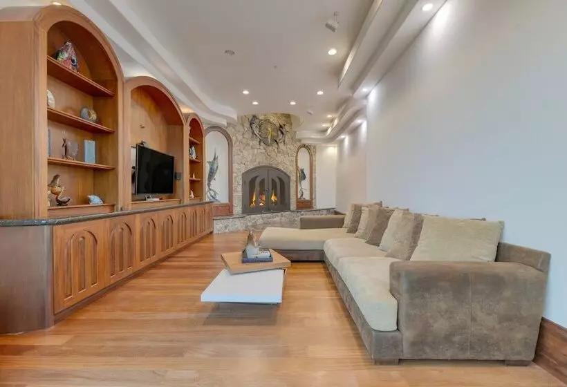 Bay Estate By Avantstay Waterfront, Private Pond