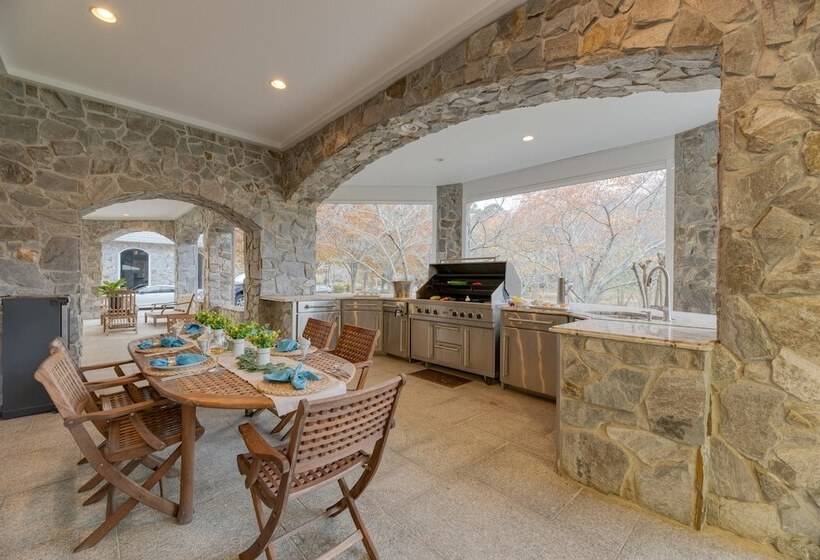 Bay Estate By Avantstay Waterfront, Private Pond