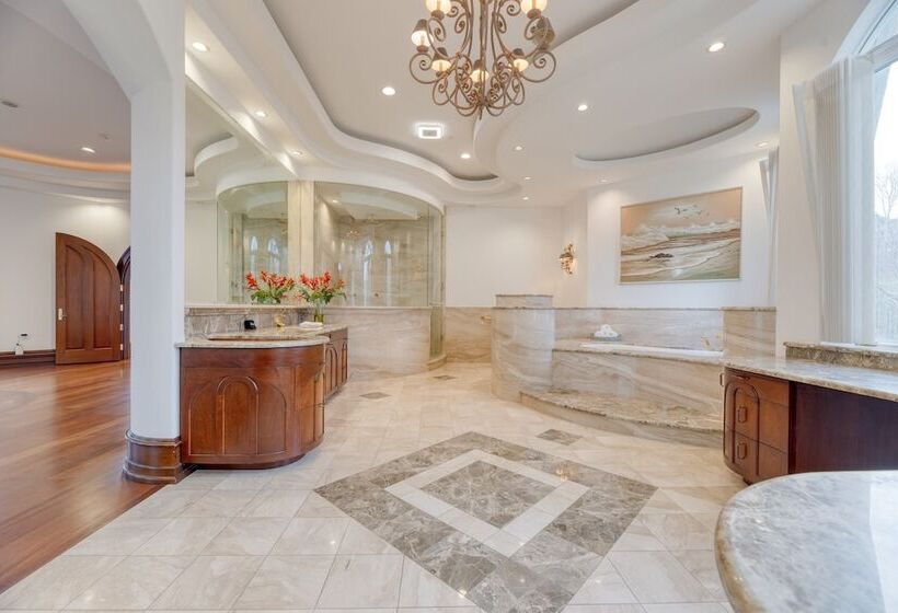 Bay Estate By Avantstay Waterfront, Private Pond